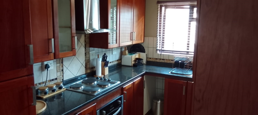 2 Bedroom Property for Sale in Waterval East North West